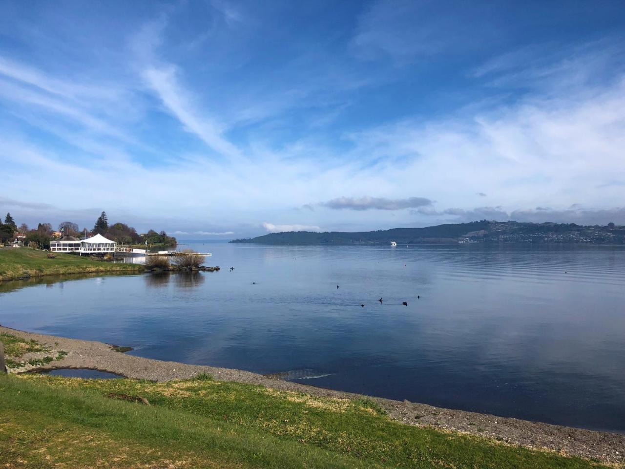 Bayview Lake 陶波 外观 照片